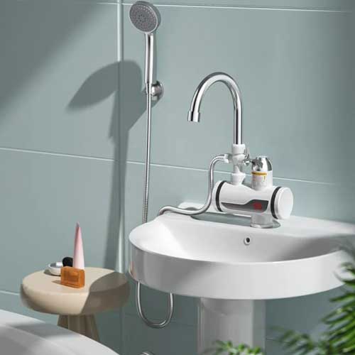 pipa za tuširanje za takojšnje ogrevanje vode